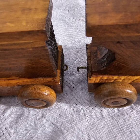 Vintage Handmade Wood Toy Train Removeable Toy Car & Logs 27.5" Long - Picture 5 of 5